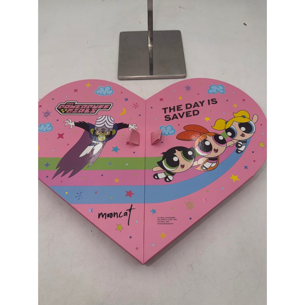Mooncat x The Powerpuff Girls Limited Edition Nail Lacquer Heart Box Set 6pc